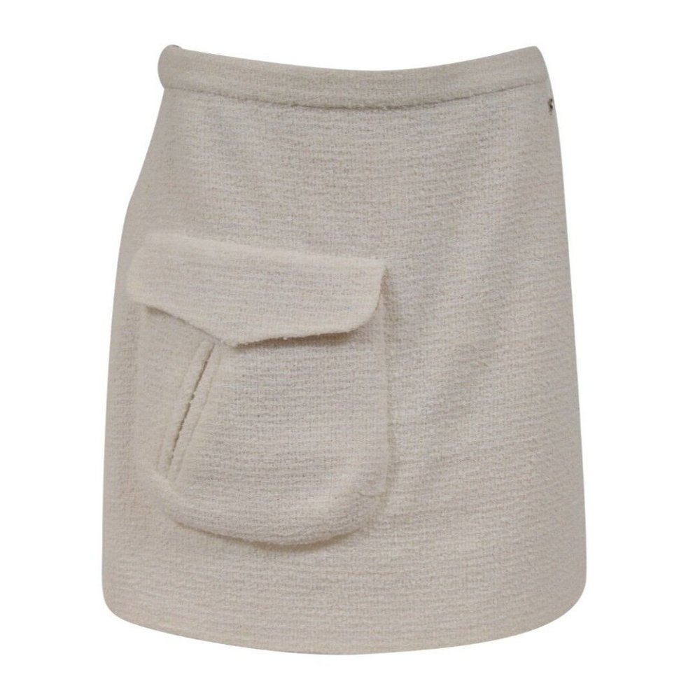 Chanel Womens CC Logo Mini Skirt Size 40 Nude Tan White Cargo Pocket Tweed Knit